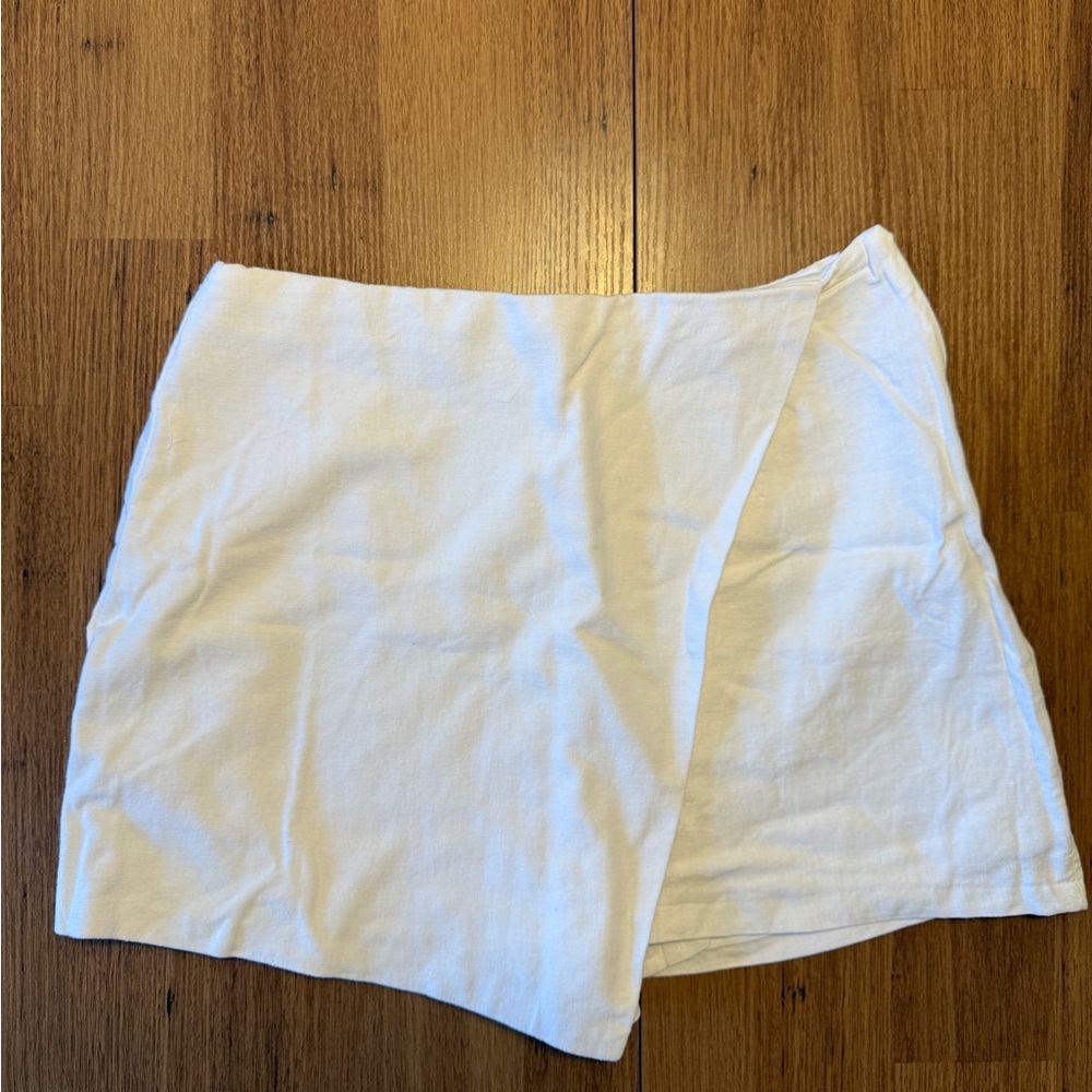 Abercrombie & Fitch White Skirt